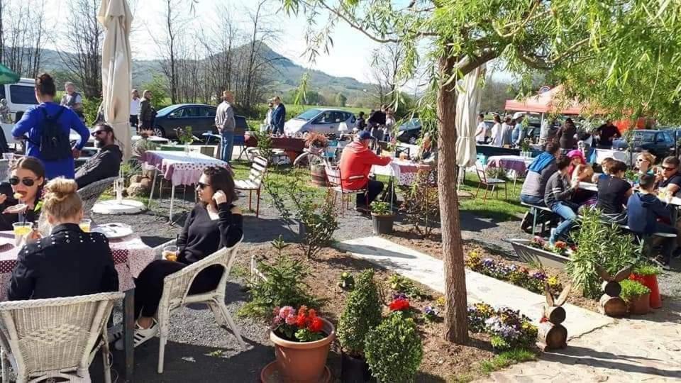 Piac Vendeghaz Hotel Kaptalantoti Luaran gambar